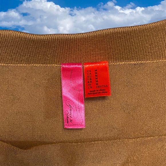 Forever 21 Leopard Bodycon Skirt - Picture 3 of 3